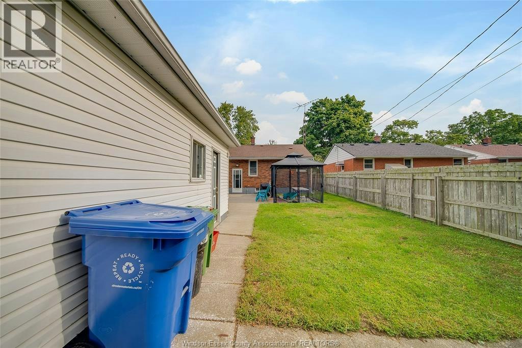 UPPER-1215 Chappell, Windsor, ON, N9C 3C8 - 34