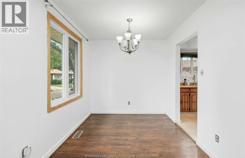 UPPER-9597 Avery Lane, Windsor, ON, N8R 2C1 - 16