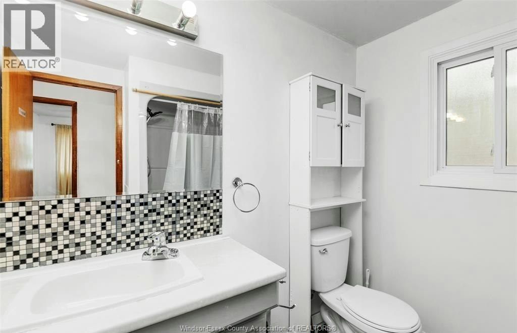 UPPER-9597 Avery Lane, Windsor, ON, N8R 2C1 - 20