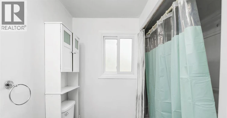 UPPER-9597 Avery Lane, Windsor, ON, N8R 2C1 - 21