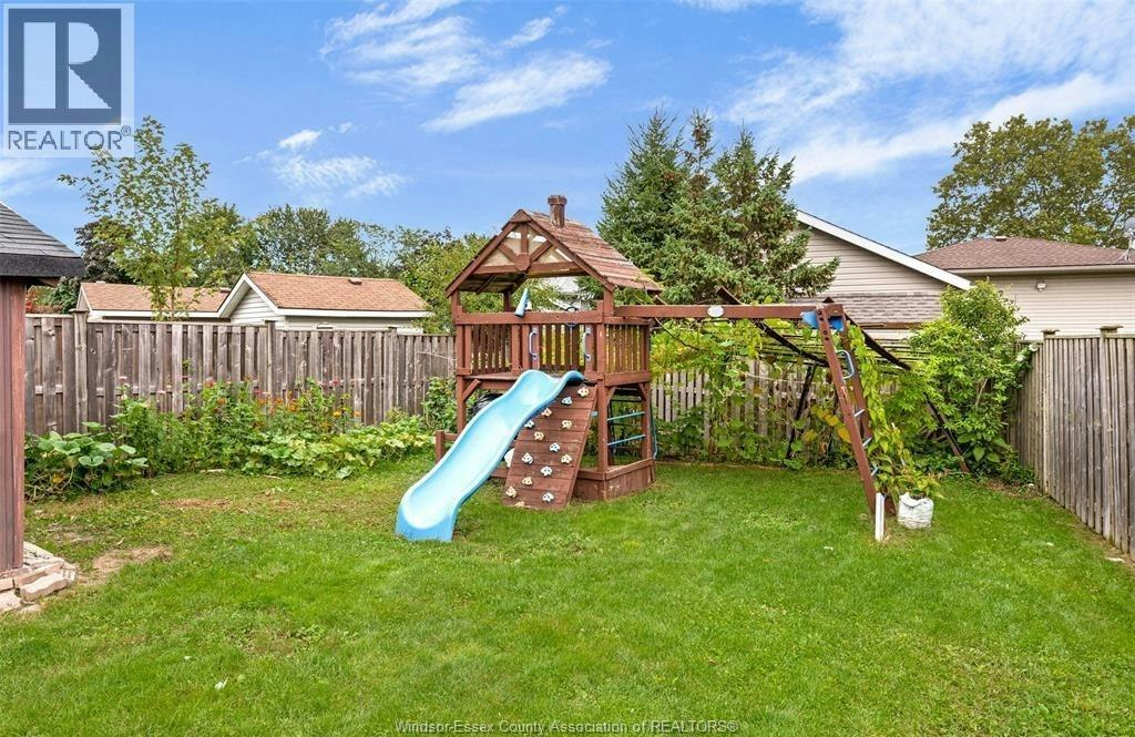 UPPER-9597 Avery Lane, Windsor, ON, N8R 2C1 - 7