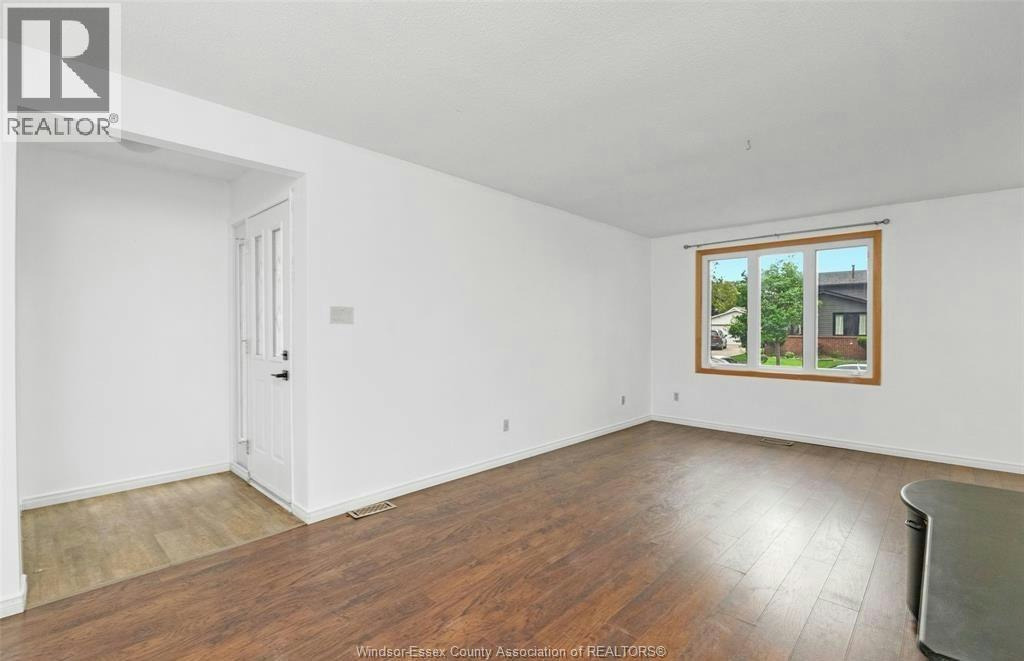 UPPER-9597 Avery Lane, Windsor, ON, N8R 2C1 - 10