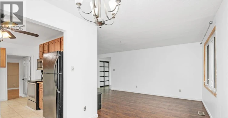 UPPER-9597 Avery Lane, Windsor, ON, N8R 2C1 - 15
