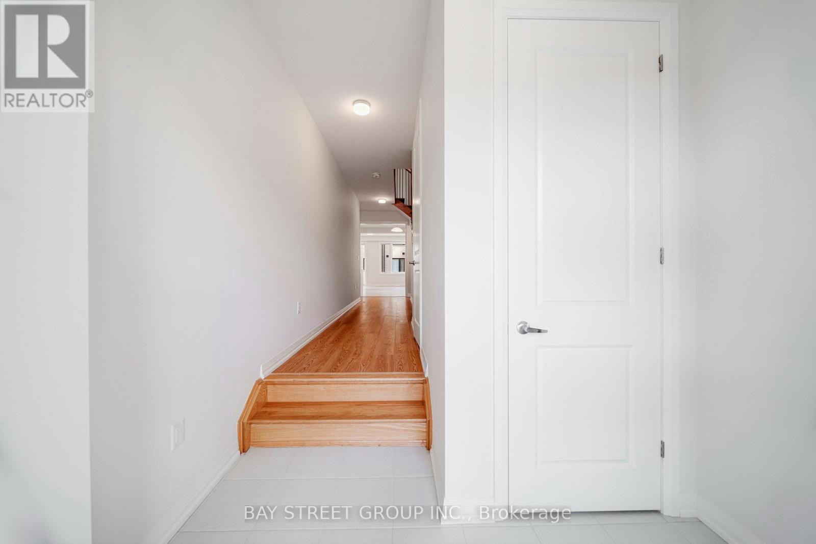 219 Hook Drive, Richmond Hill, ON, L4S 2P3 - 4