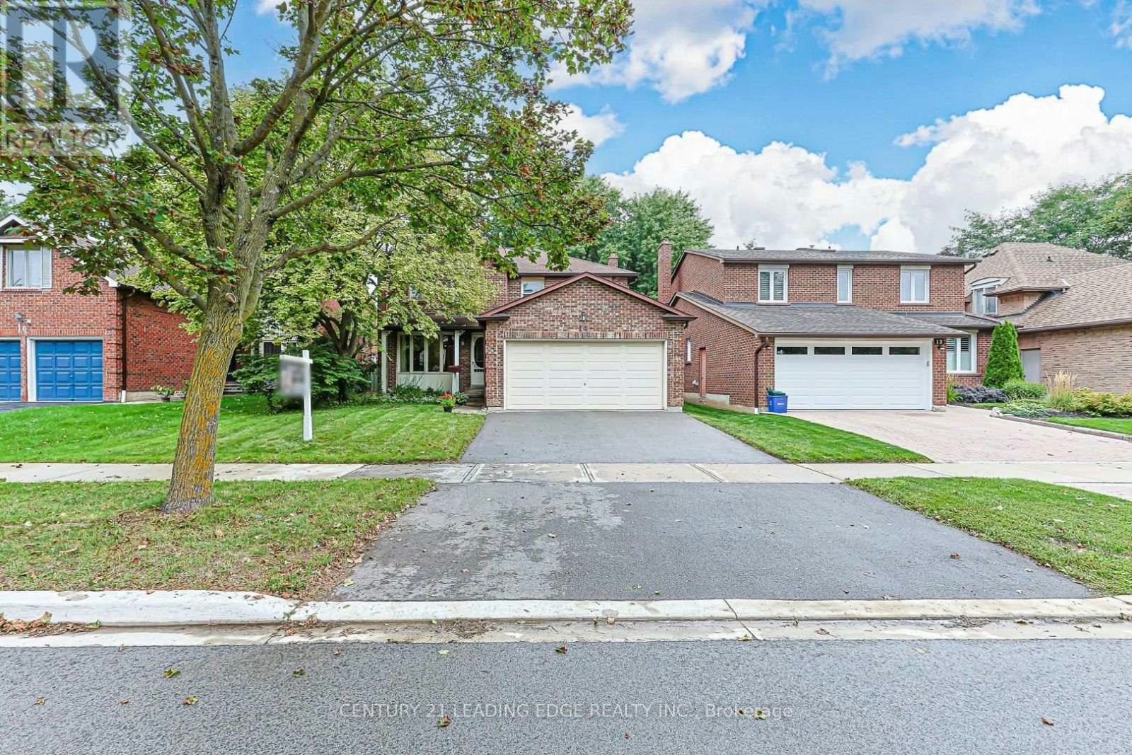 14 Buchanan Drive, Markham, ON, L3R 4C5