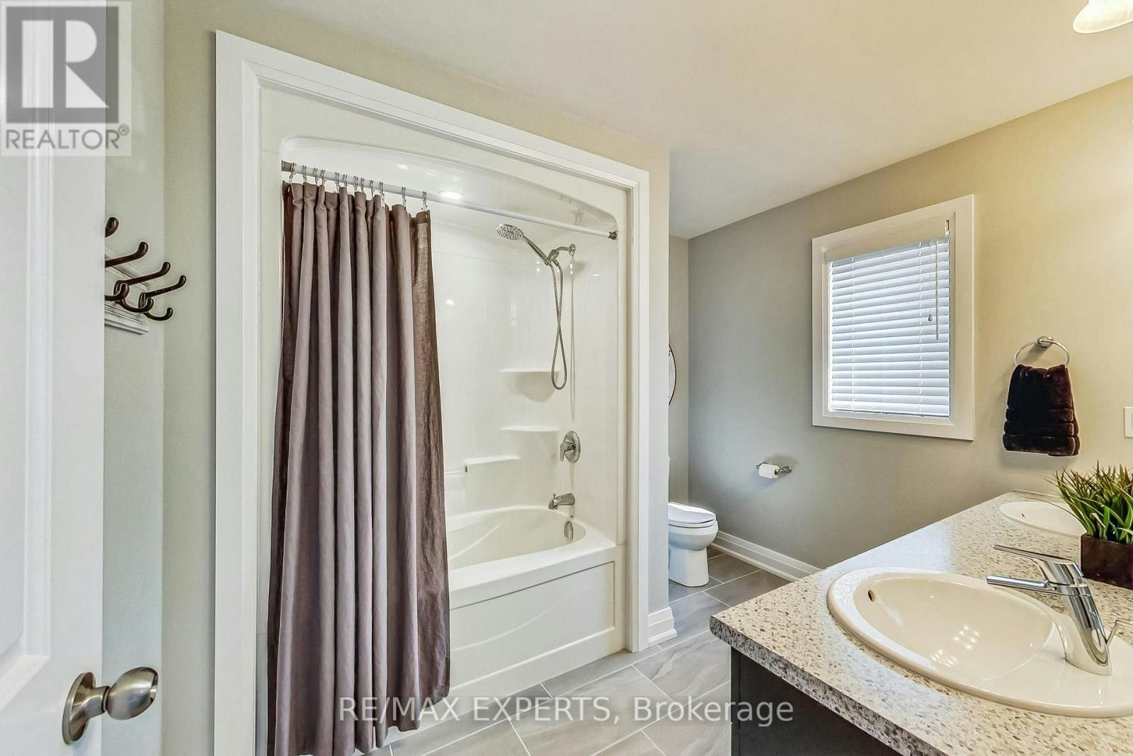 4 George Zubek Drive, Collingwood, ON, L9Y 1M5 - 24