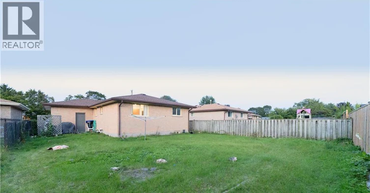 41 Tuerr Drive, Kitchener, ON, N2E 2L9 - 12