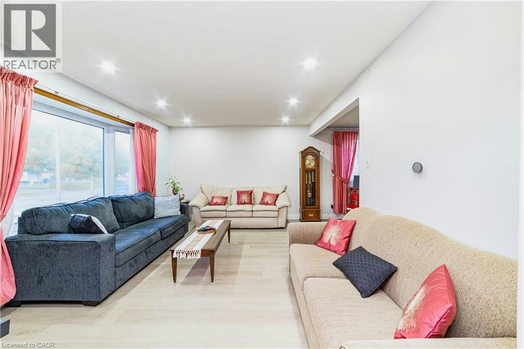 41 Tuerr Drive, Kitchener, ON, N2E 2L9 - 2