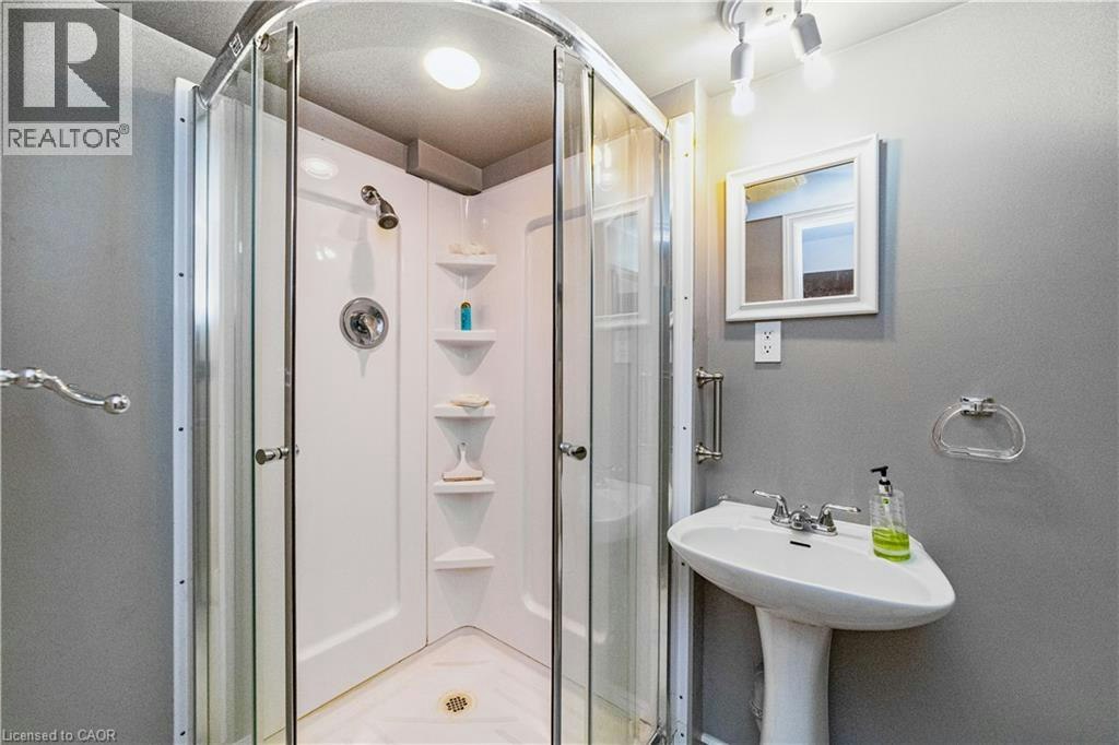41 Tuerr Drive, Kitchener, ON, N2E 2L9 - 11