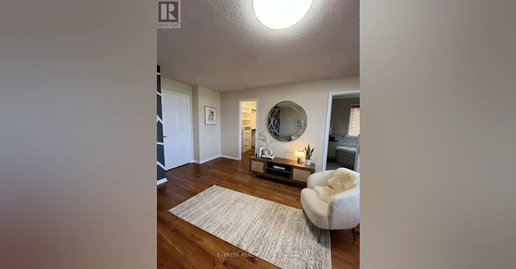 6479 Valiant Heights, Mississauga, ON, L5W 1C9 - 4