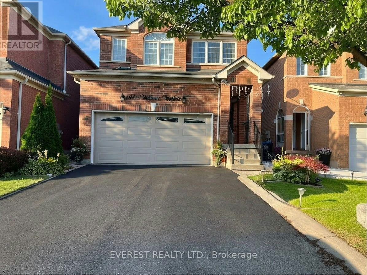 6479 Valiant Heights, Mississauga, ON, L5W 1C9