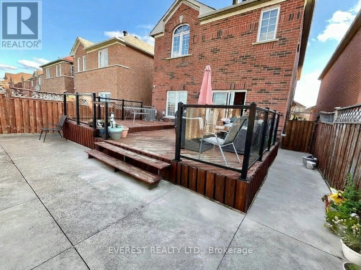 6479 Valiant Heights, Mississauga, ON, L5W 1C9 - 9