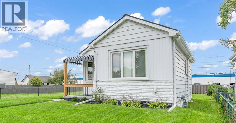 UPPER-2597 Alexis Road, Windsor, ON, N8W 3Z6 - 2
