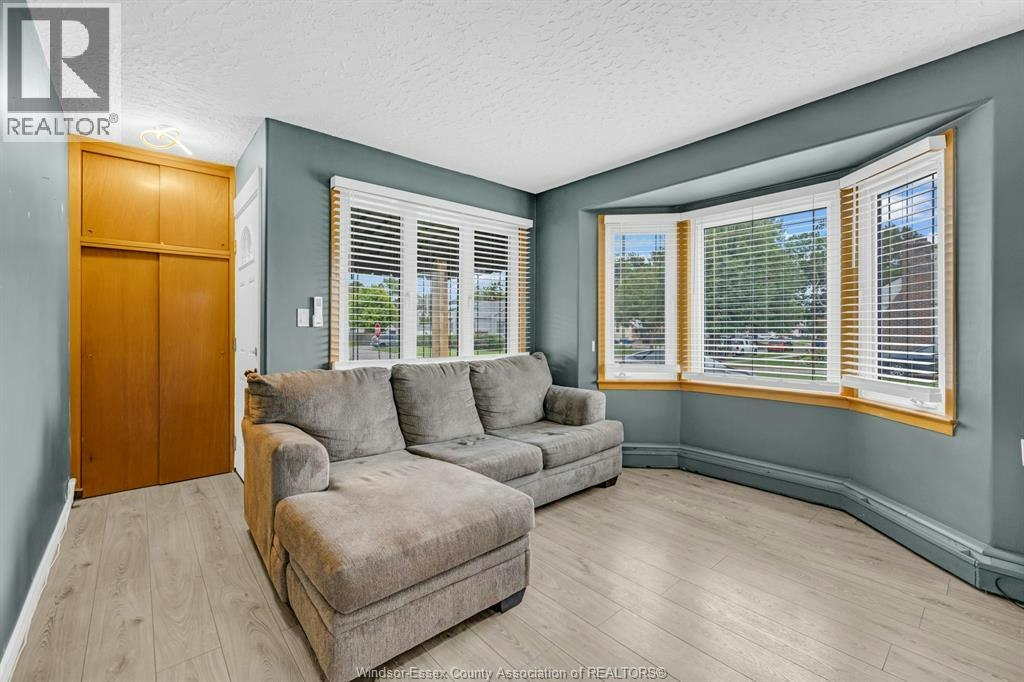 UPPER-2597 Alexis Road, Windsor, ON, N8W 3Z6 - 8