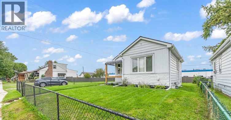 UPPER-2597 Alexis Road, Windsor, ON, N8W 3Z6 - 5