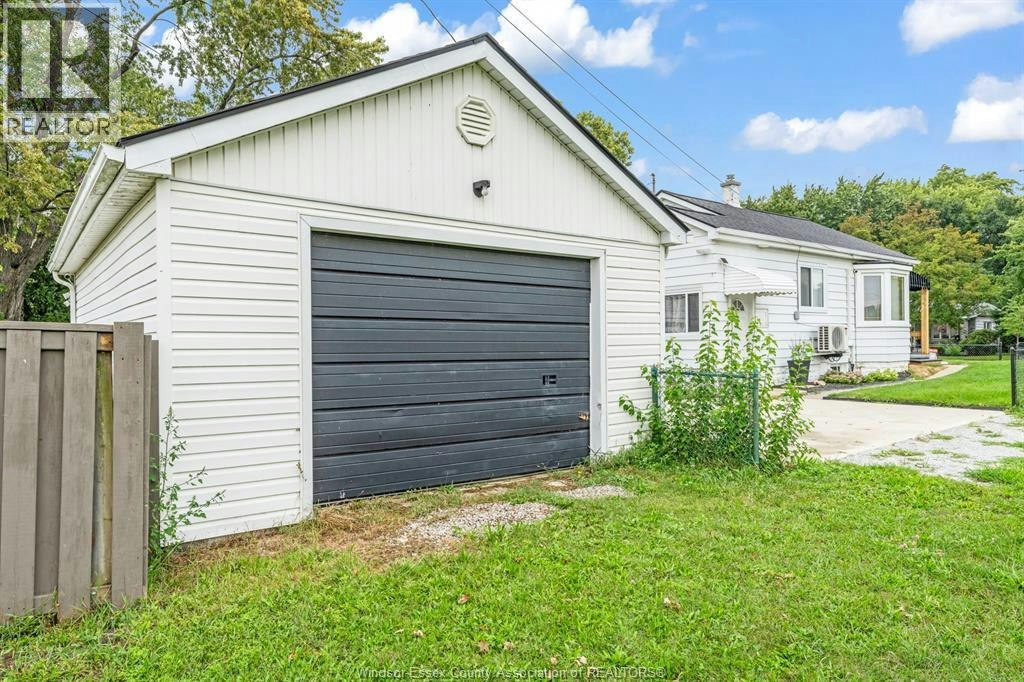 UPPER-2597 Alexis Road, Windsor, ON, N8W 3Z6 - 28