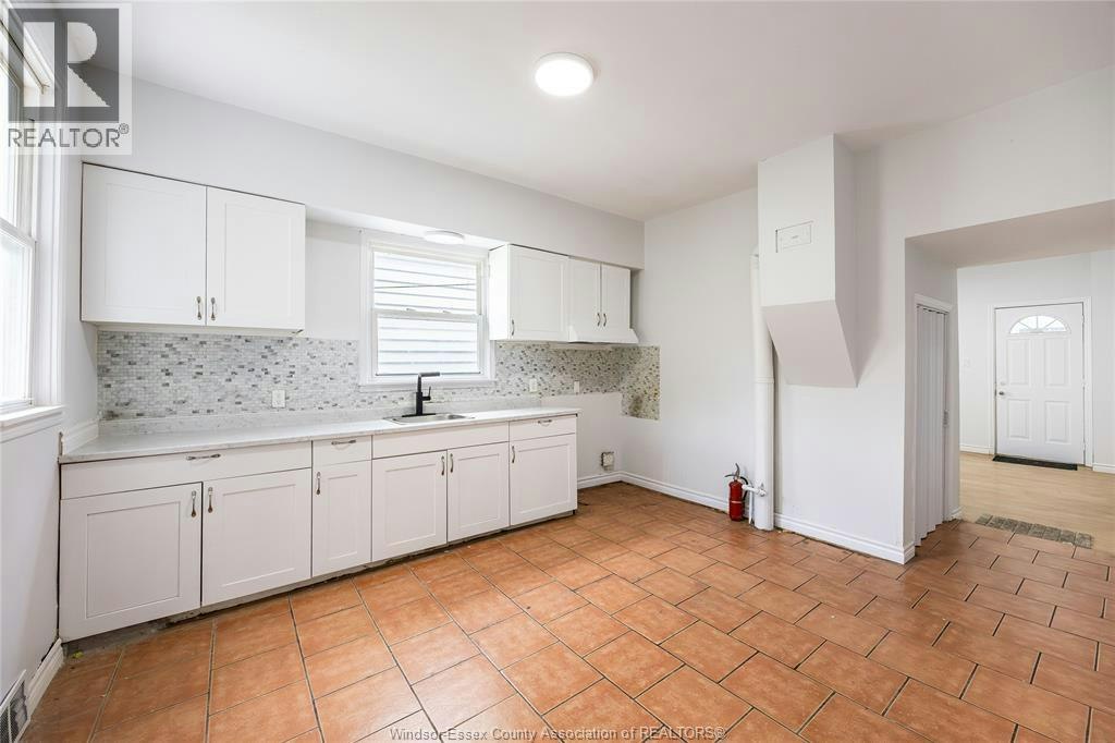 509 Bridge, Windsor, ON, N9B 2M3 - 8