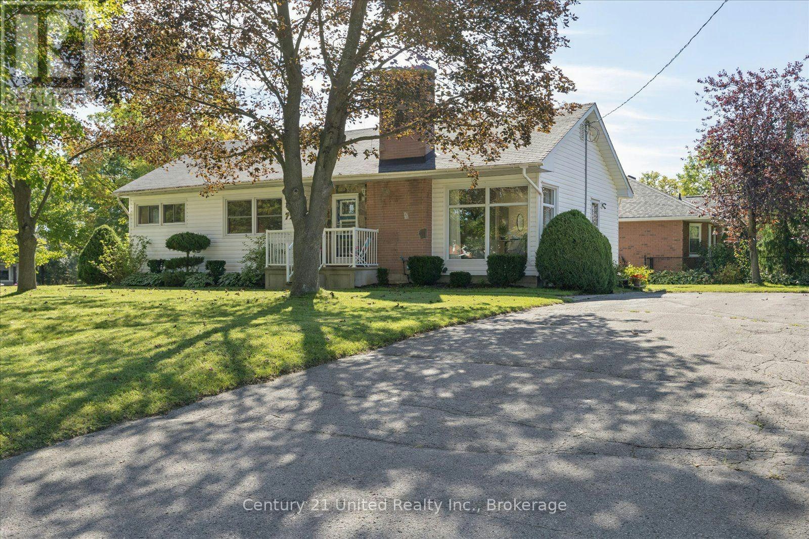 797 Valleyview Drive, Peterborough, ON, K9J 6P9
