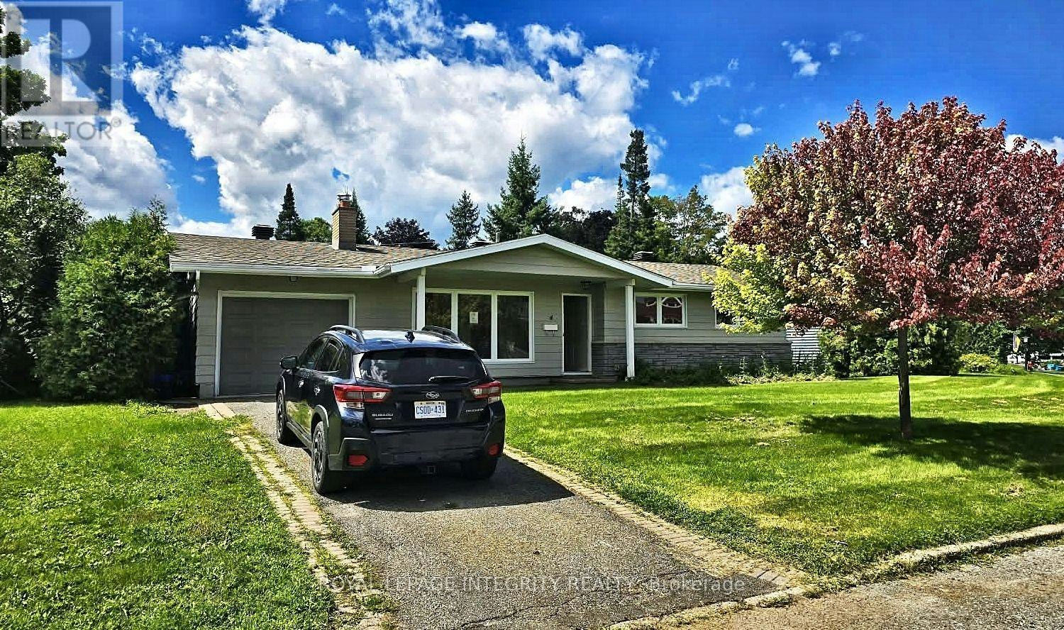 4 Marsden Street, Ottawa, ON, K2H 5L5