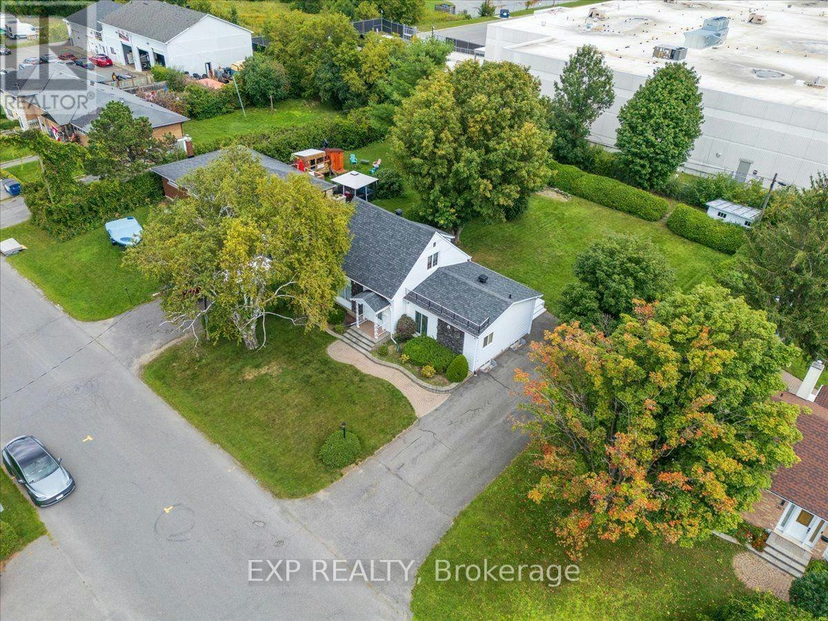 1359 Marchand Street, Ottawa, ON, K1B 3N7