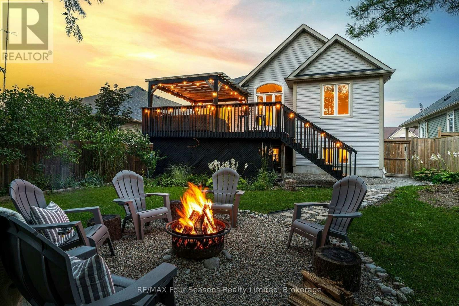 32 Christy Drive, Wasaga Beach, ON, L9Z 1C9