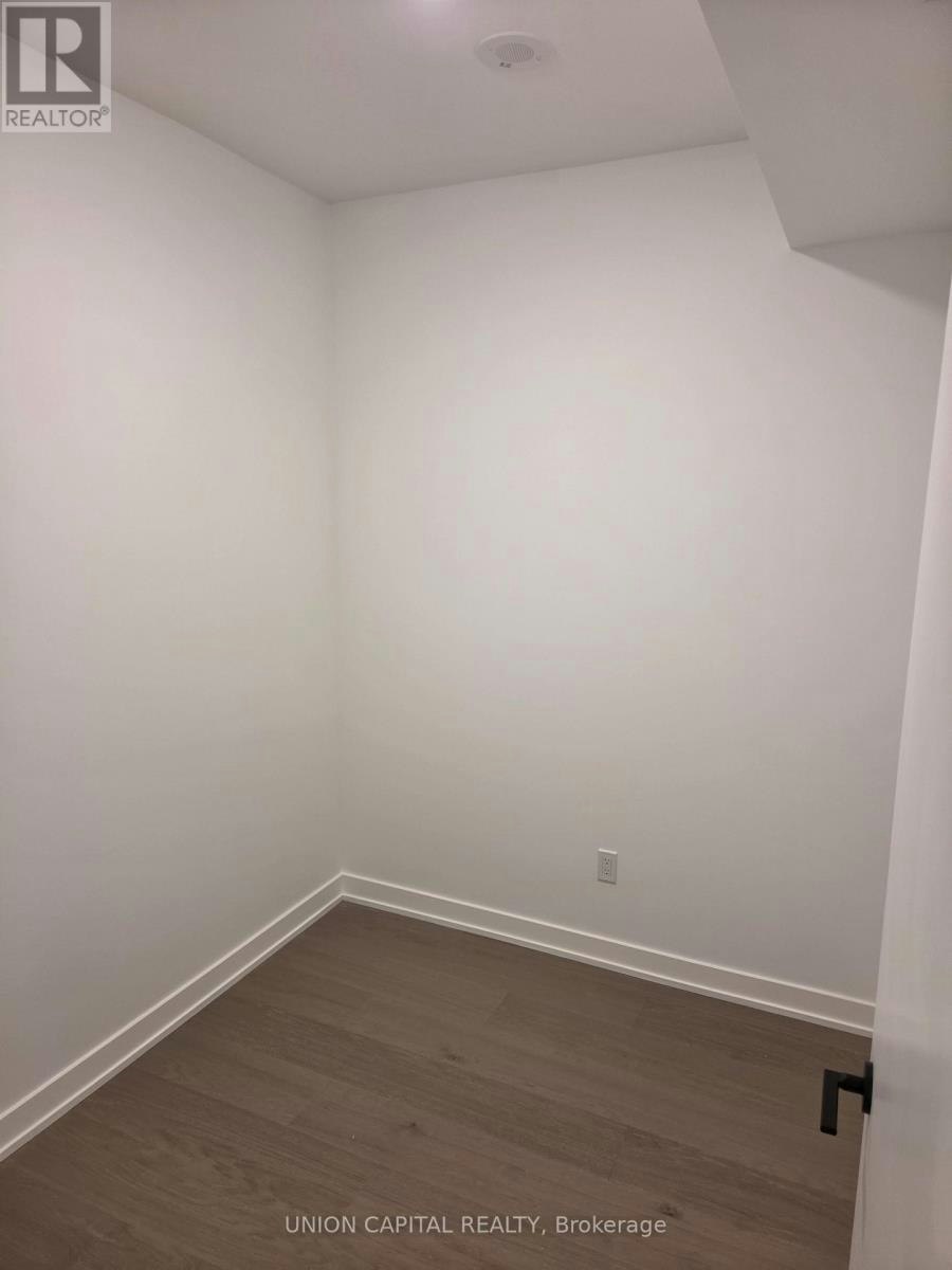 1901-91 Montclair Avenue, Toronto, ON, M5P 0B1 - 4