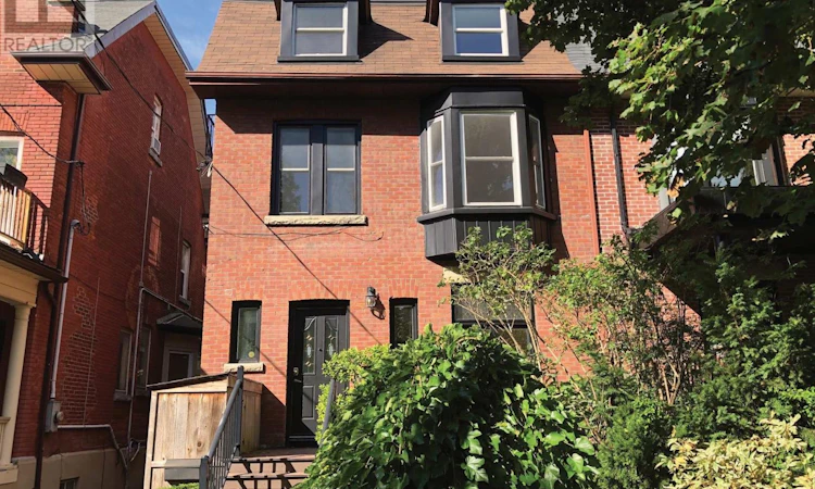 112 Albany Avenue
