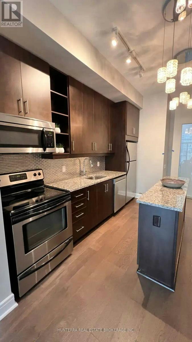 S825-112 George Street, Toronto, ON, M5A 2M5 - 2
