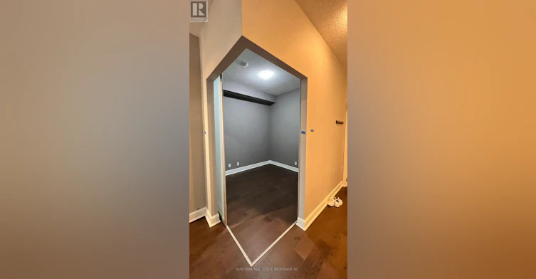 S825-112 George Street, Toronto, ON, M5A 2M5 - 6