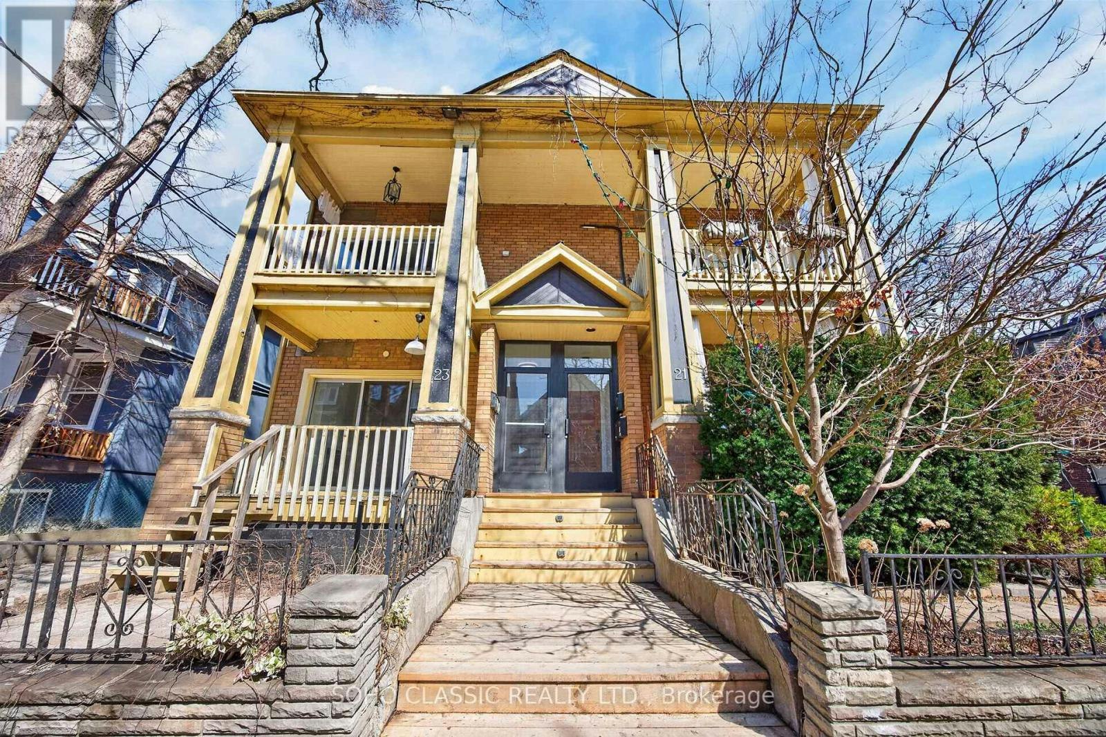 23 Fernwood Park Avenue, Toronto, ON, M4E 3E9