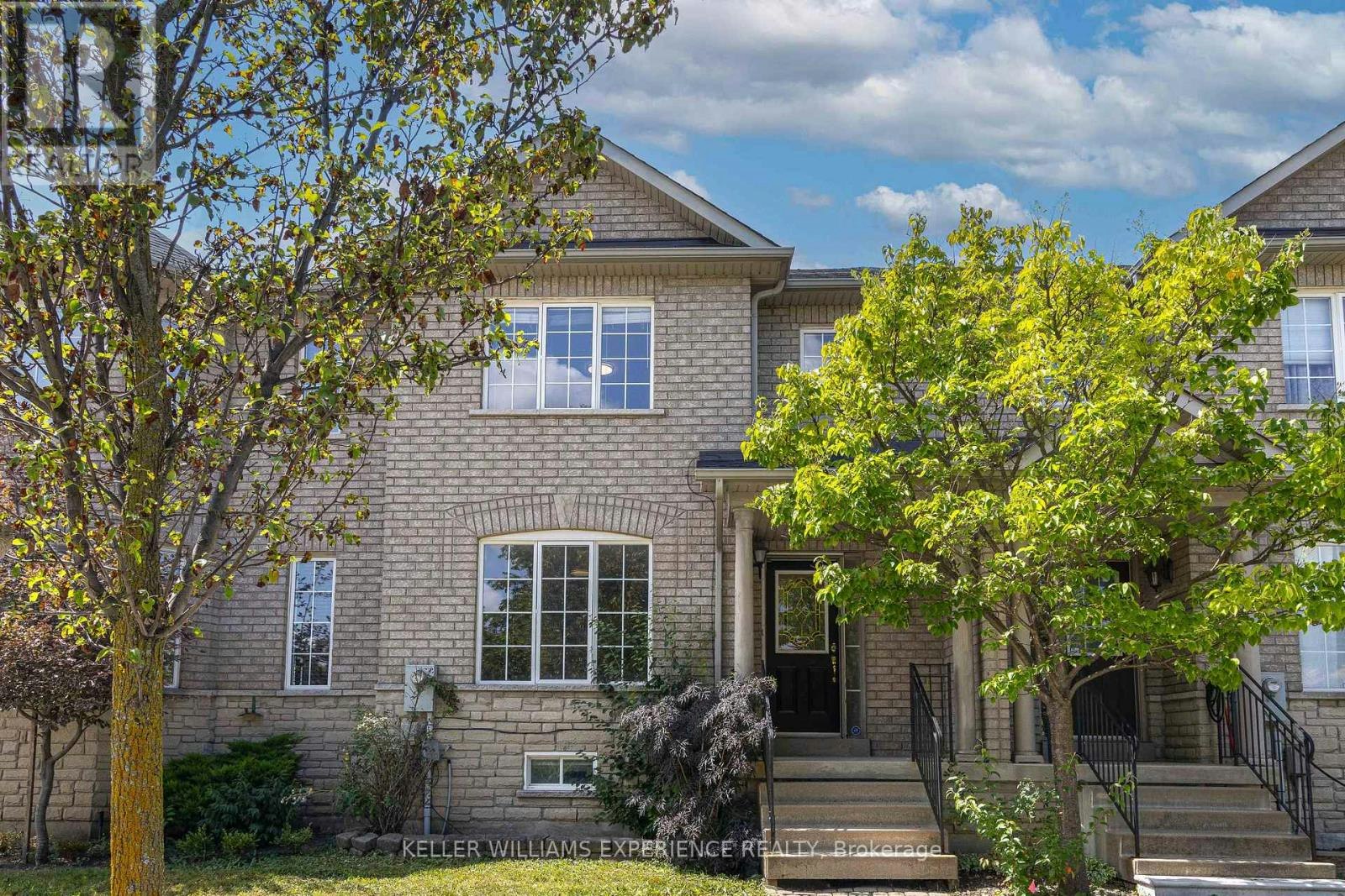 4 Castle Park Boulevard, Vaughan, ON, L4H 1M5