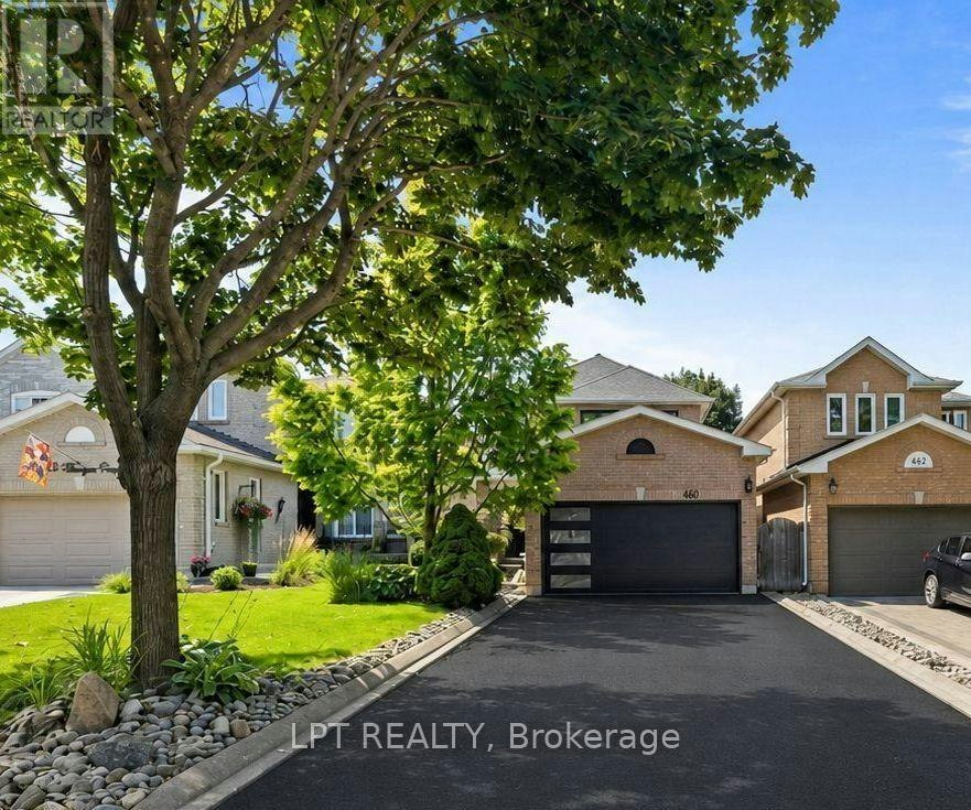 416 Flanagan Court, Newmarket, ON, L3X 2E9