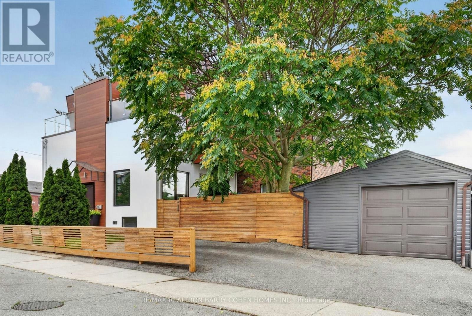 120 Hope Street, Toronto, ON, M6E 1K1