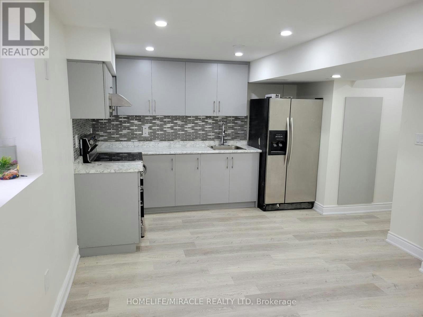 BSMT-6959 Tassel Crescent, Mississauga, ON, L5W 1G9 - 5