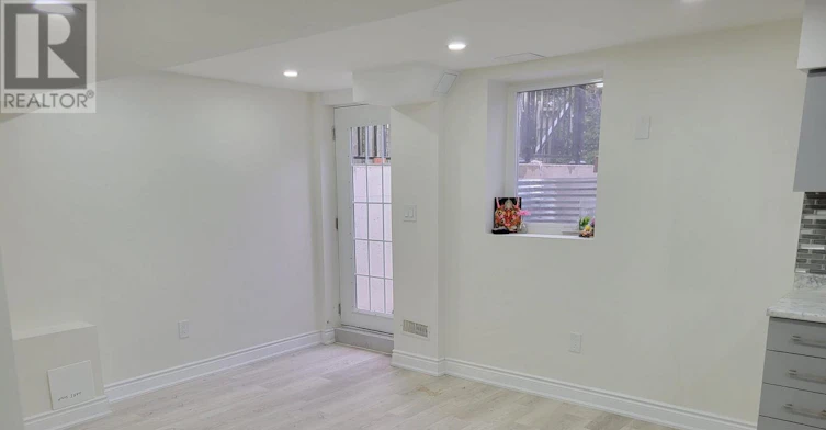 BSMT-6959 Tassel Crescent, Mississauga, ON, L5W 1G9 - 2