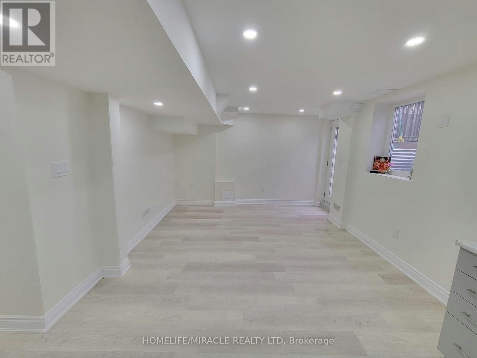 BSMT-6959 Tassel Crescent, Mississauga, ON, L5W 1G9 - 3