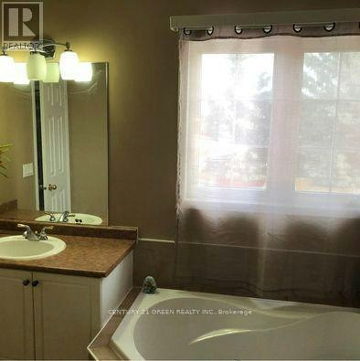 MAIN & 2ND LEVEL-68 Seaside Circle, Brampton, ON, L6R 2G8 - 15