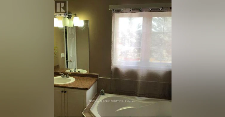 MAIN & 2ND LEVEL-68 Seaside Circle, Brampton, ON, L6R 2G8 - 15