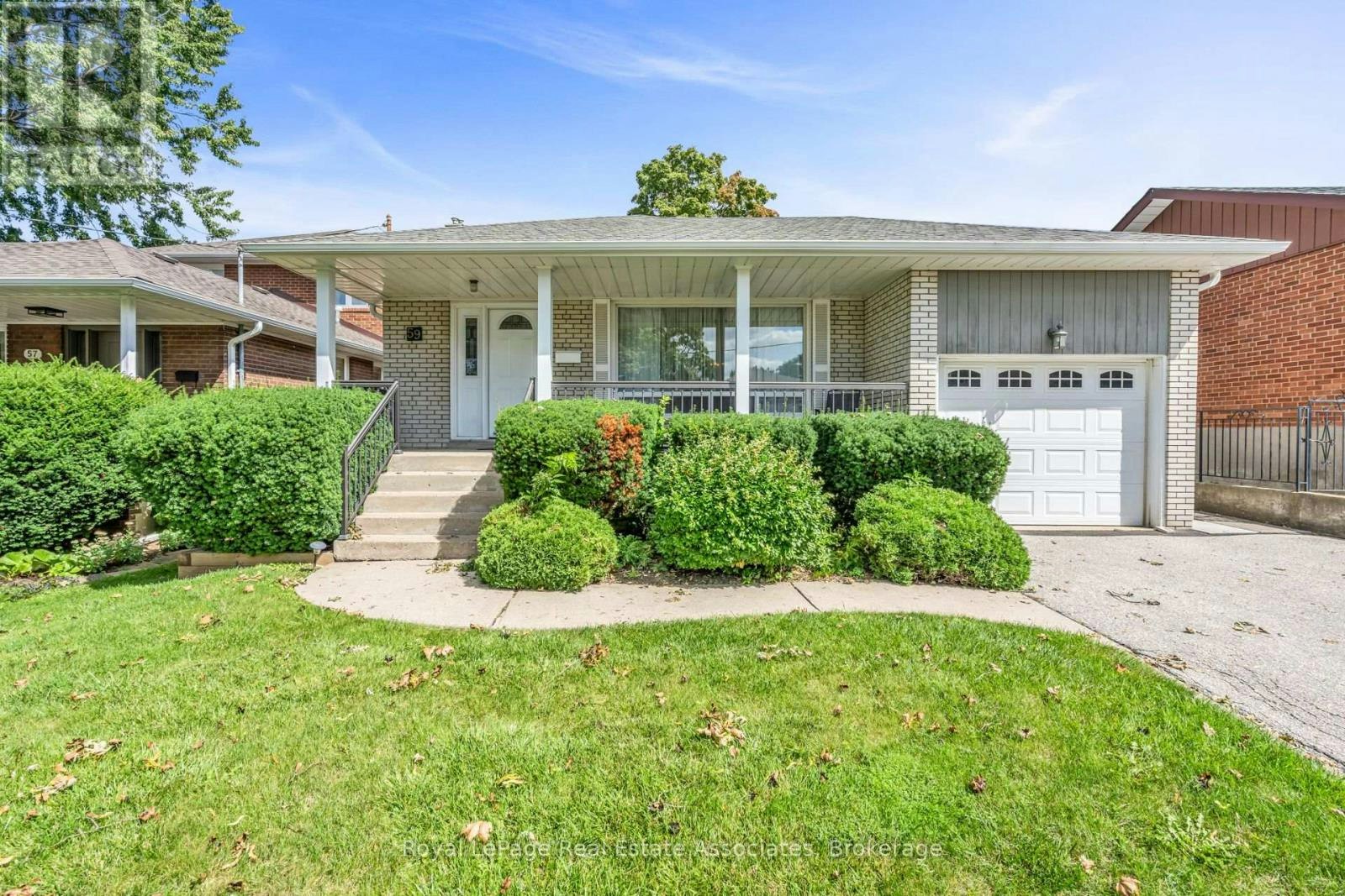 59 Stapleton Drive, Toronto, ON, M9R 2Z8