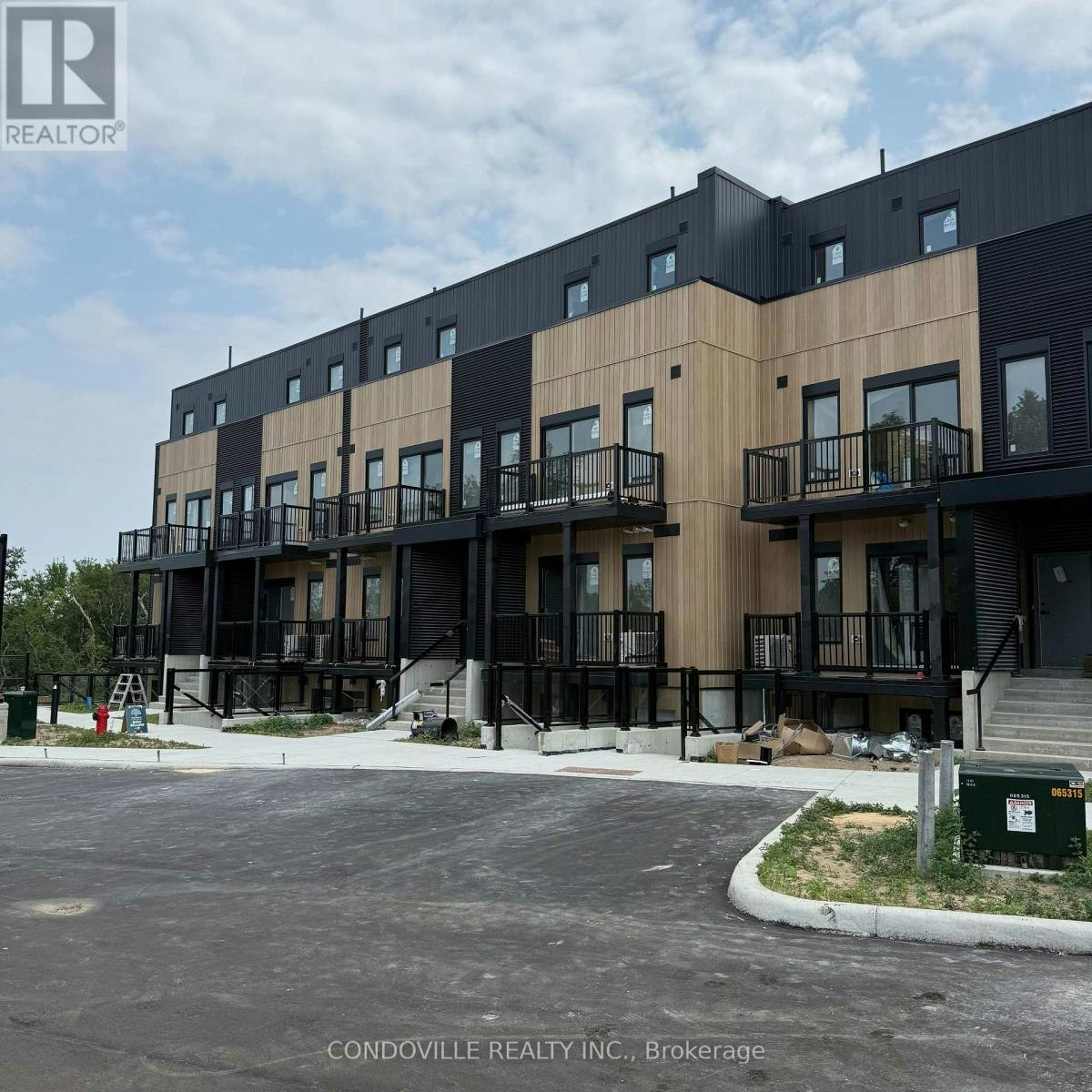 3-854 Doon Village Road E, Kitchener, ON, N2P 1A3