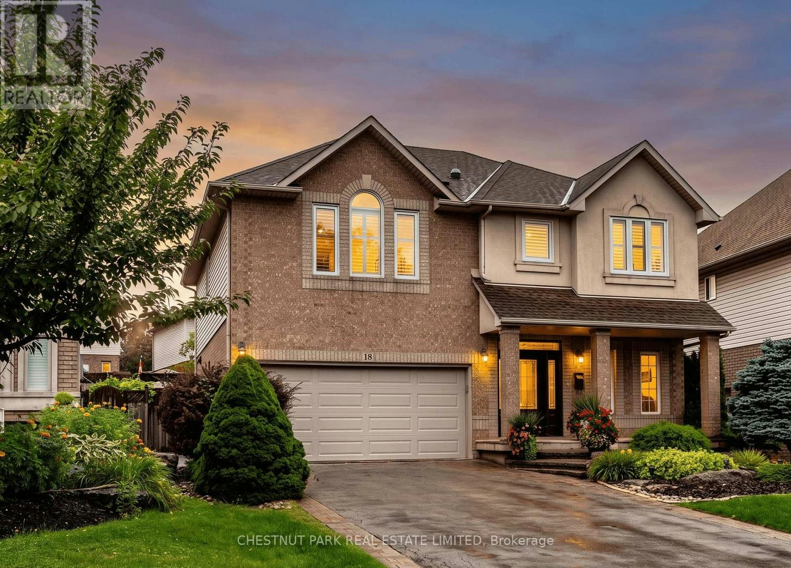 18 Pelham Drive, Hamilton, ON, L9K 1L4