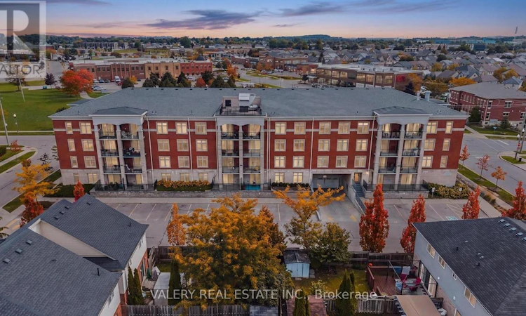 207-155 Commonwealth Street