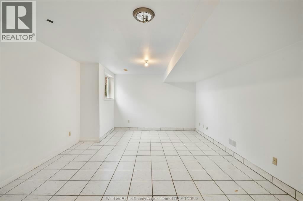 A-5530 St. Clair, Lakeshore, ON, N0R 1N0 - 34