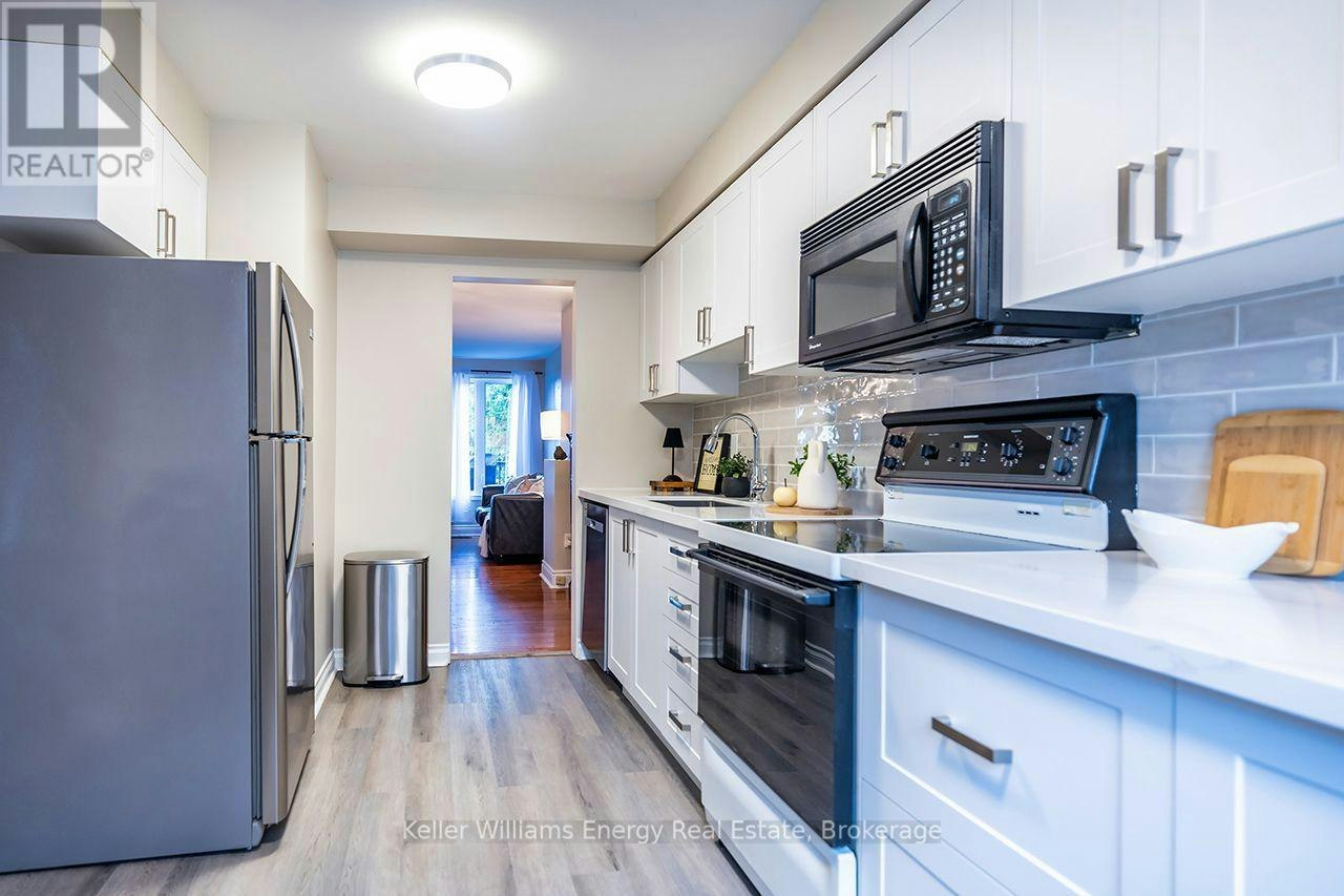 340 Pompano Court, Oshawa, ON, L1K 1M9