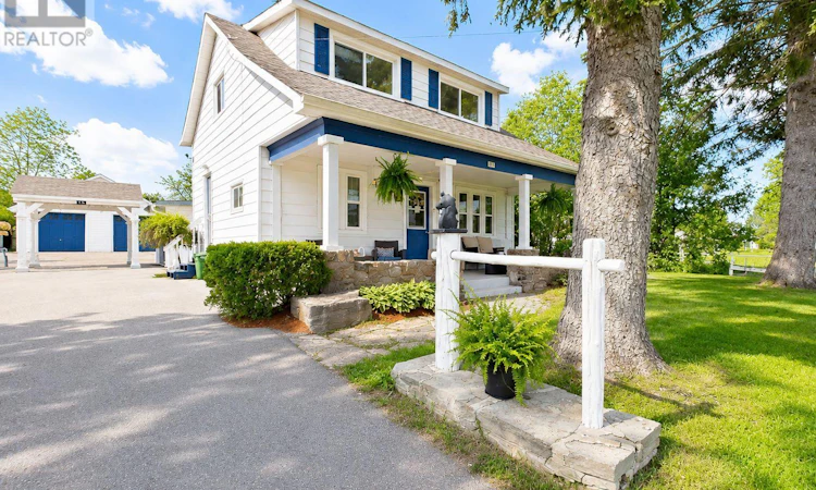 15 Prince Street W
