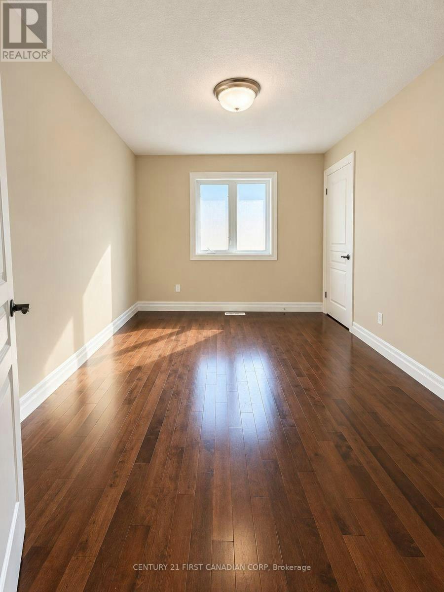 1025 Gleneagle Trail, London, ON, N6G 0K9 - 13
