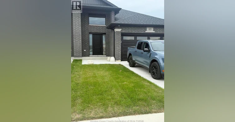 UPPER-69 Eagle Street, Leamington, ON, N8H 0G4