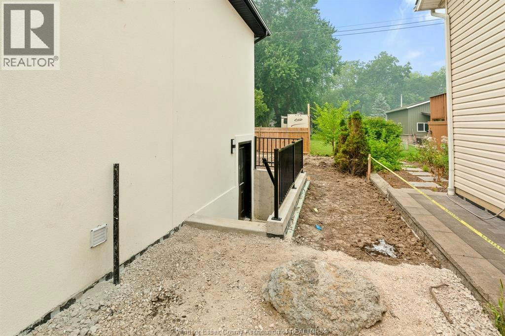 121 Allison Ave. Lower Unit, Essex, ON, N0R 1G0 - 12