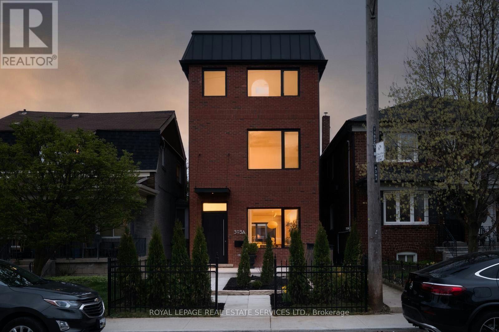 393A Arlington Avenue, Toronto, ON, M6C 3A1