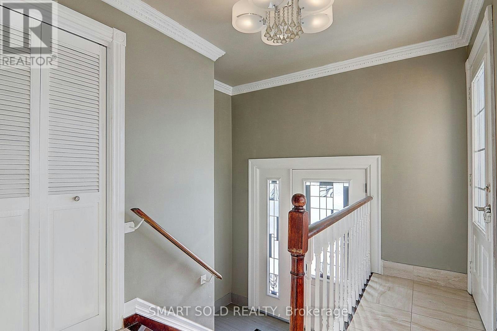 12 Glendinning Avenue, Toronto, ON, M1W 3G2 - 2